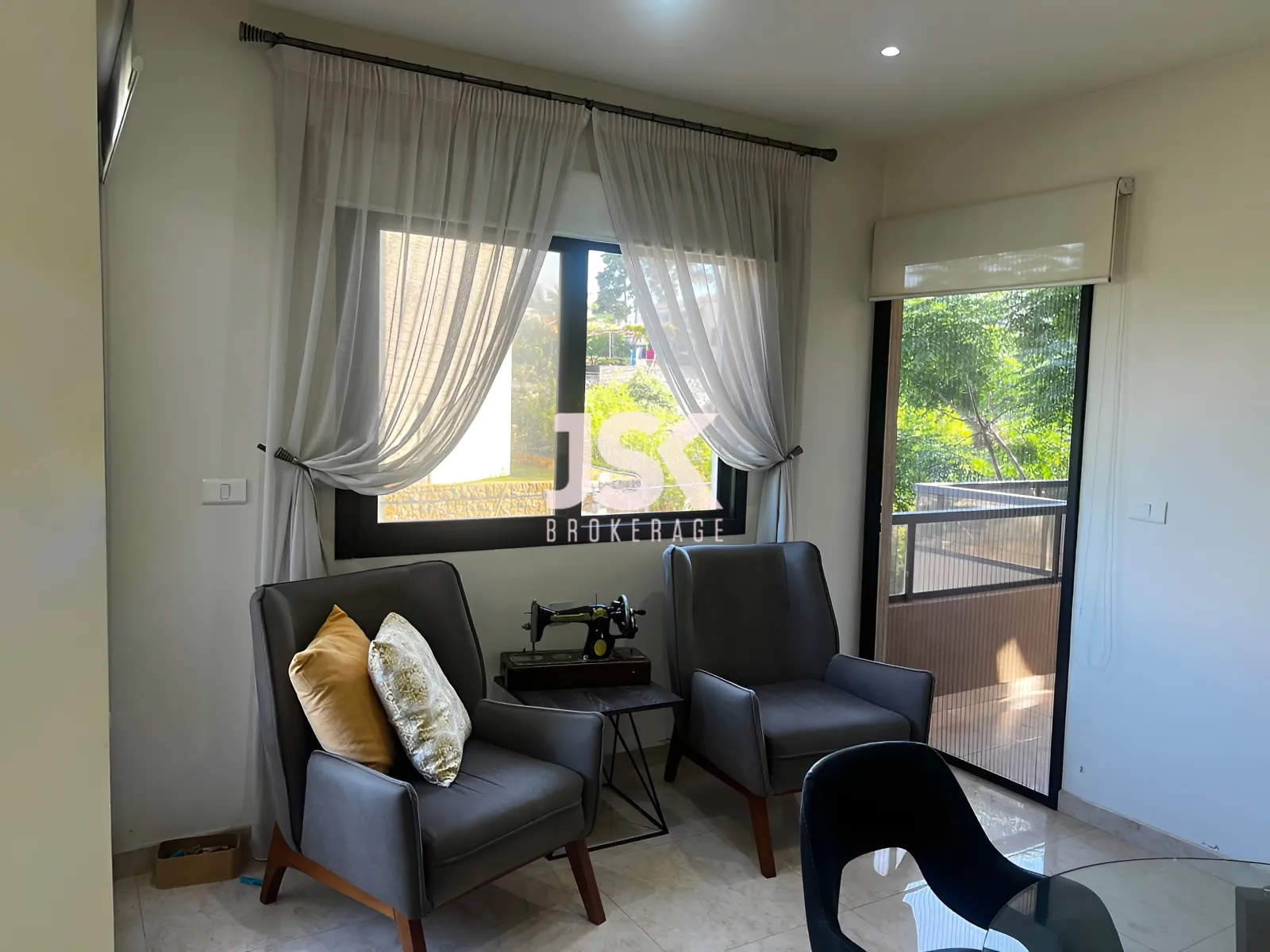 Apartment for Rent in Aamchit
