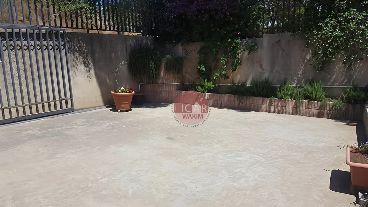 Triplex for Sale in Beit Meri - 8 bed, 9 bath