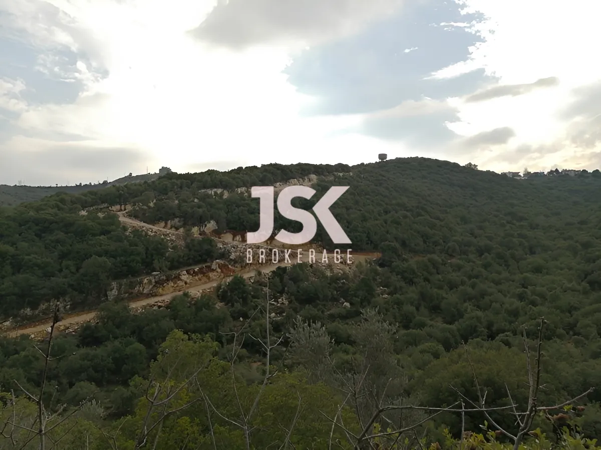 Land for Sale in Bijdarfel , Lebanon