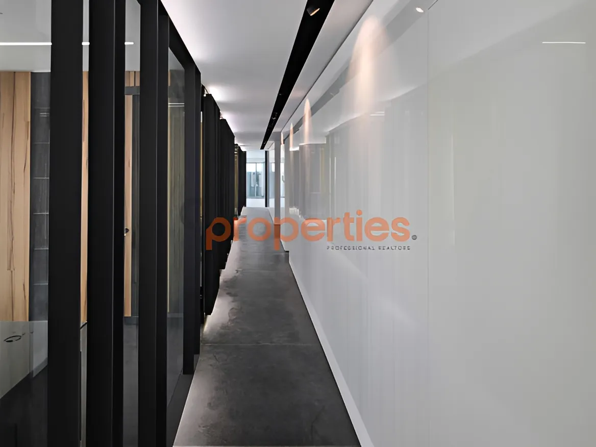 Office for Rent in Horch Tabet