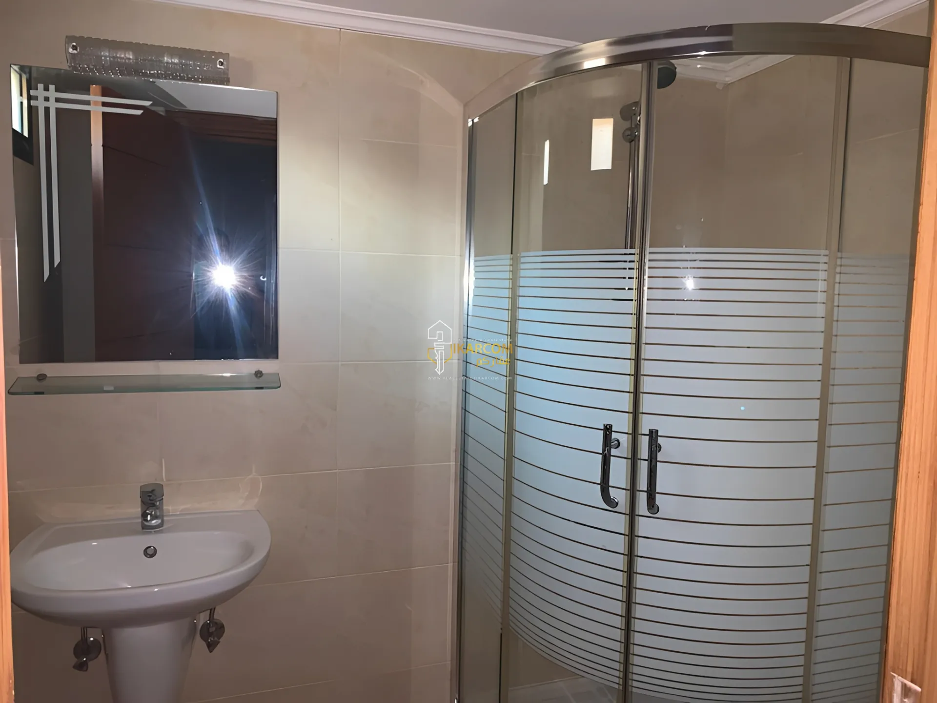 Building for Sale in Jal el Dib