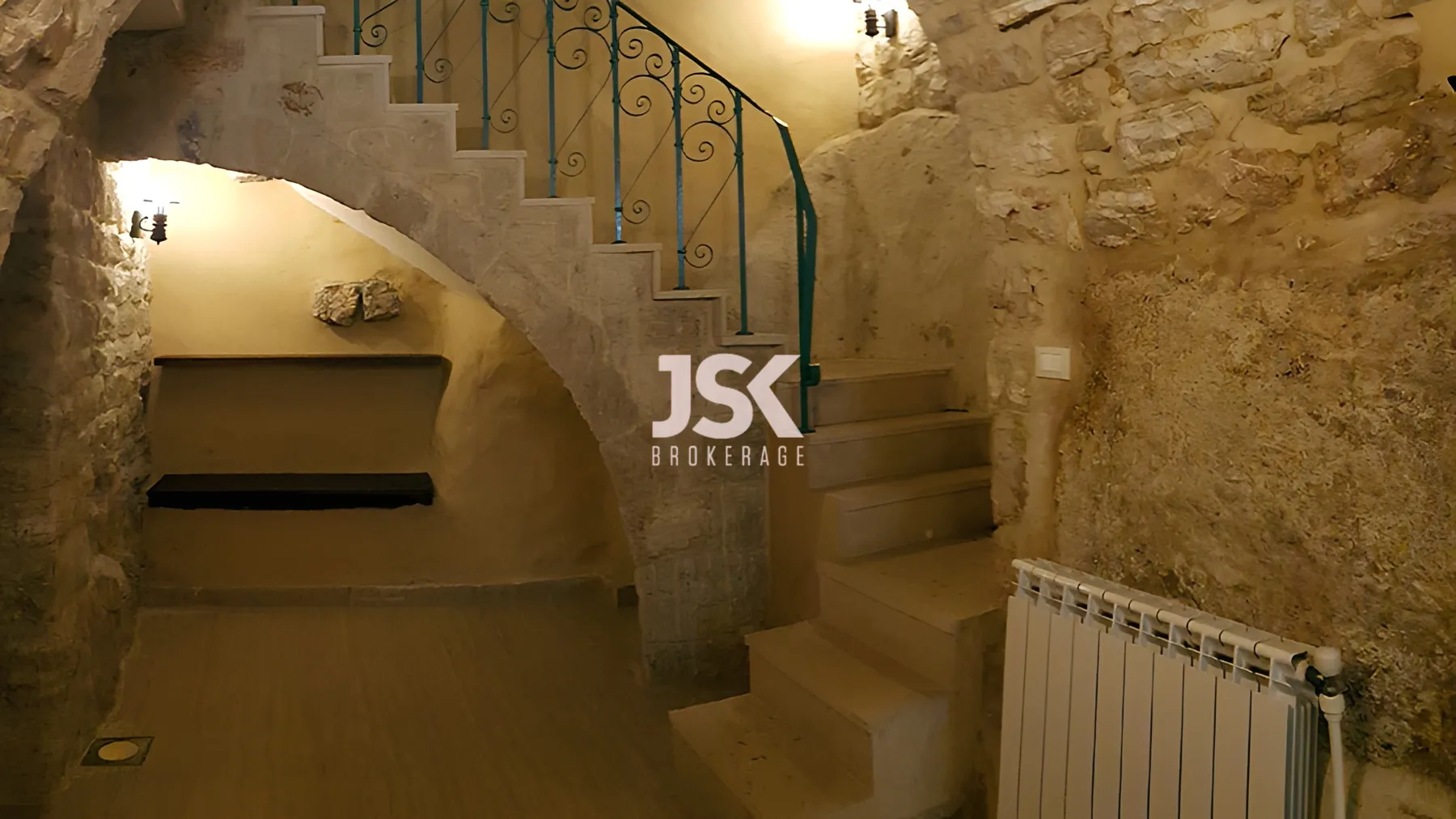 Apartment for Rent in Aamchit