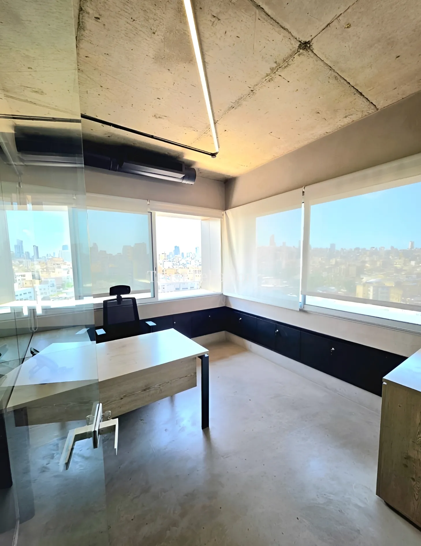 Office for rent in Sin El Fil, Lebanon