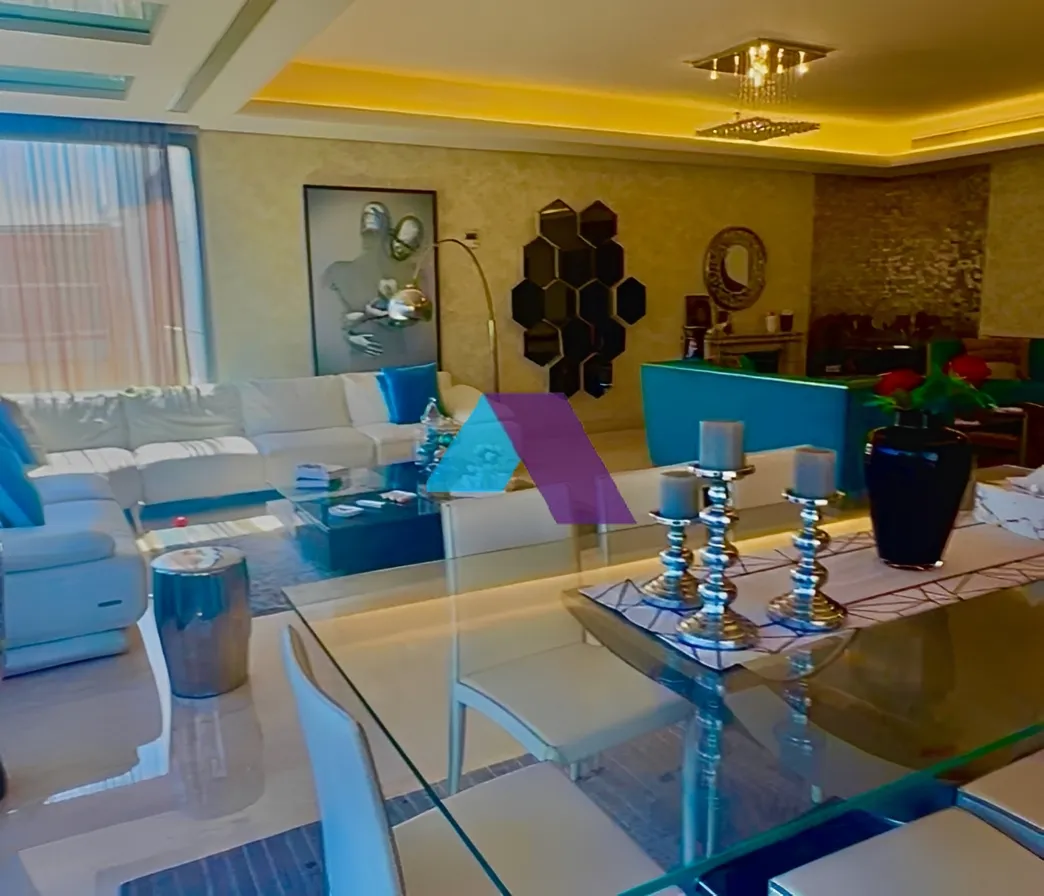 Apartment for Sale in Unesco - 4 bed, 6 bath