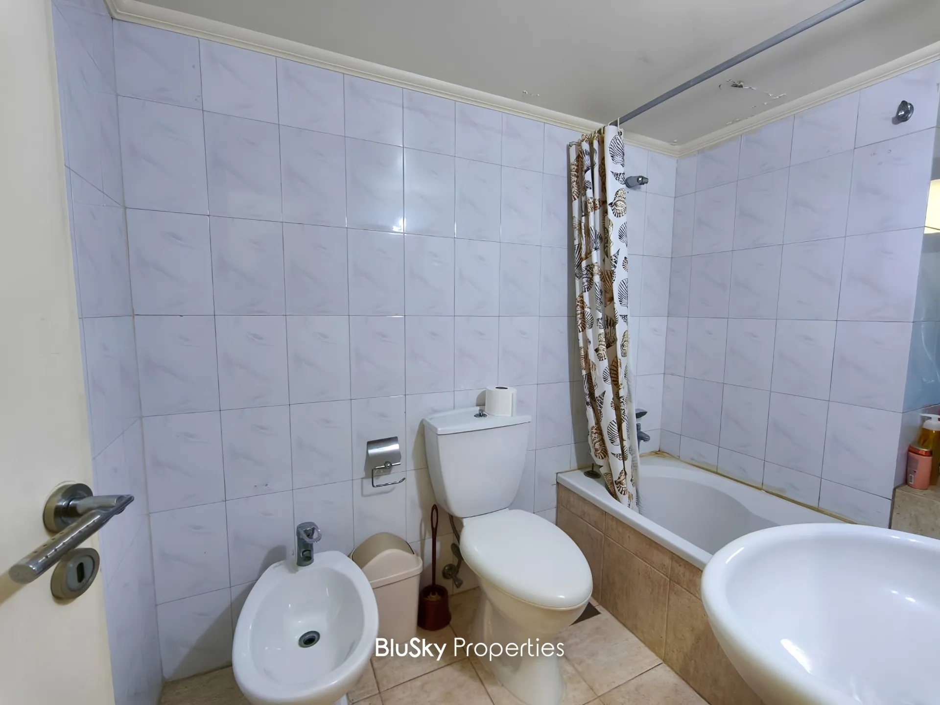 Apartment for sale in Rawda
