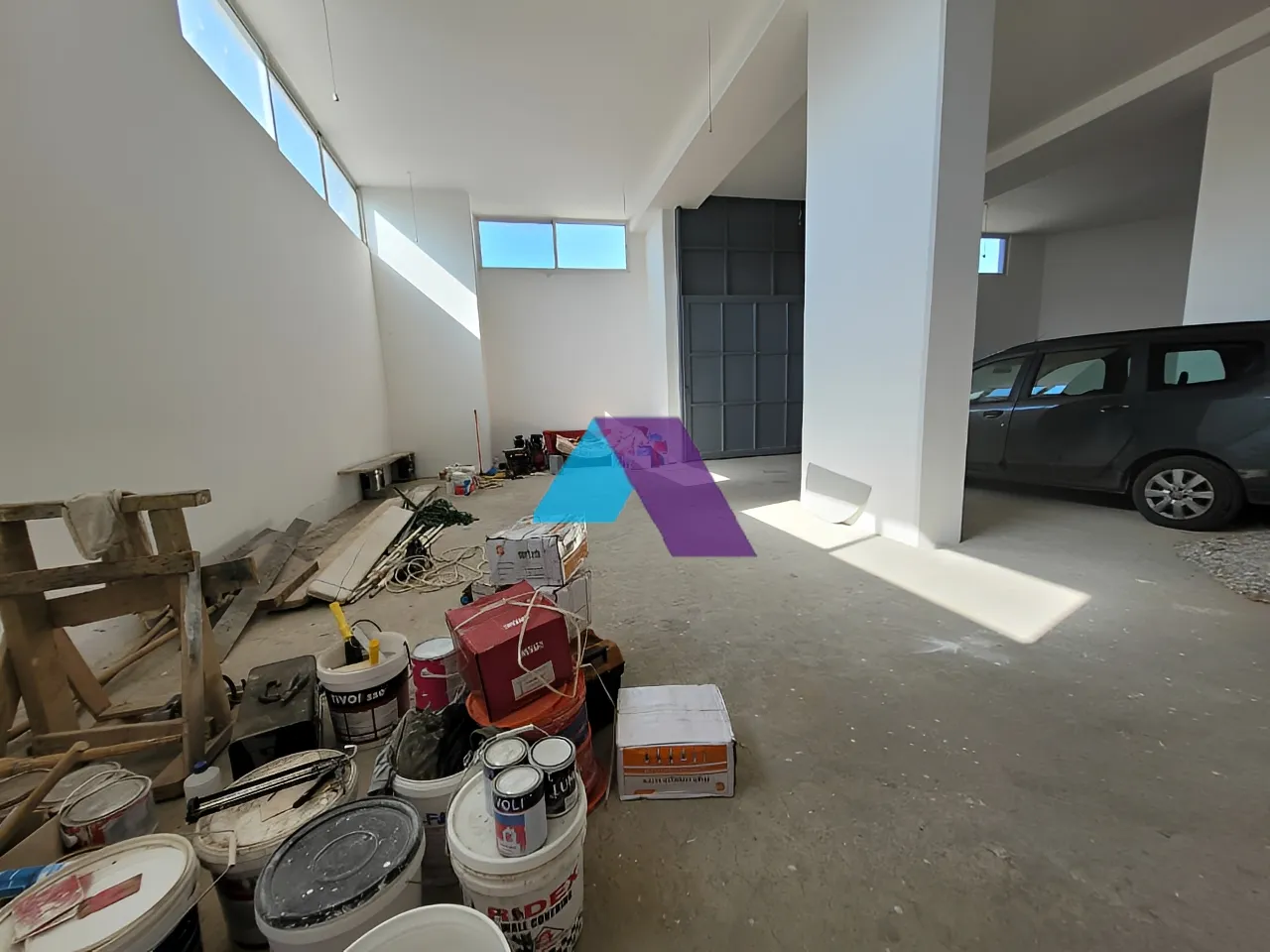 Building for rent in Roumieh