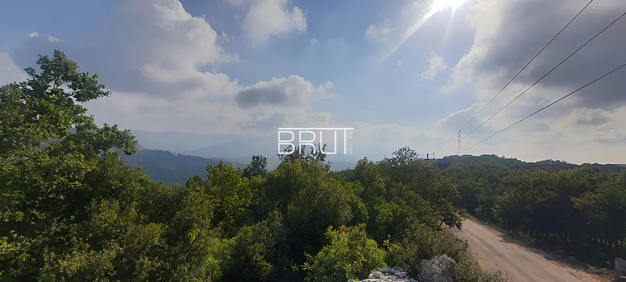 Land for Sale in Kfardebian