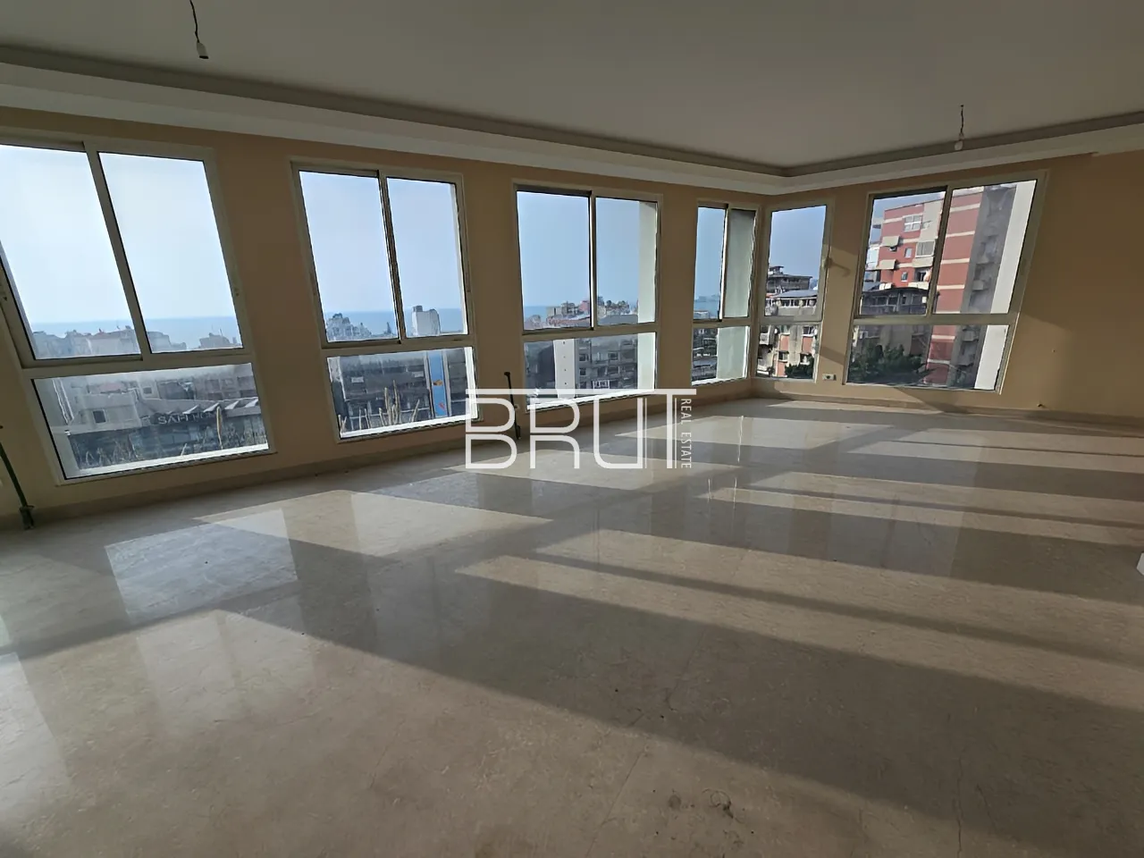 Apartment for Sale in Haret Sakher