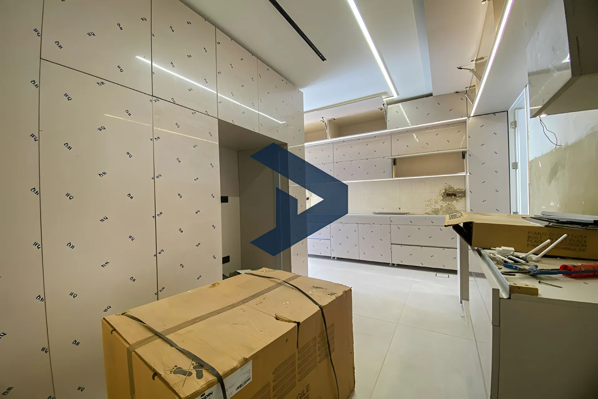 Apartment for sale in Ain el-Mreisseh, Beirut, Lebanon