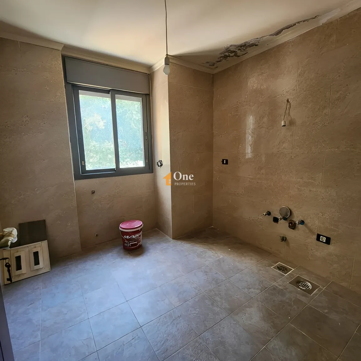 Triplex for Sale in Adma w Dafnah, Lebanon