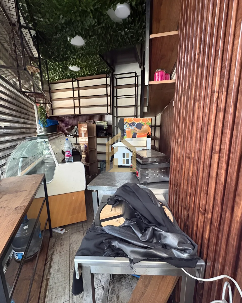 Shop for rent in Mar Elias, Beirut