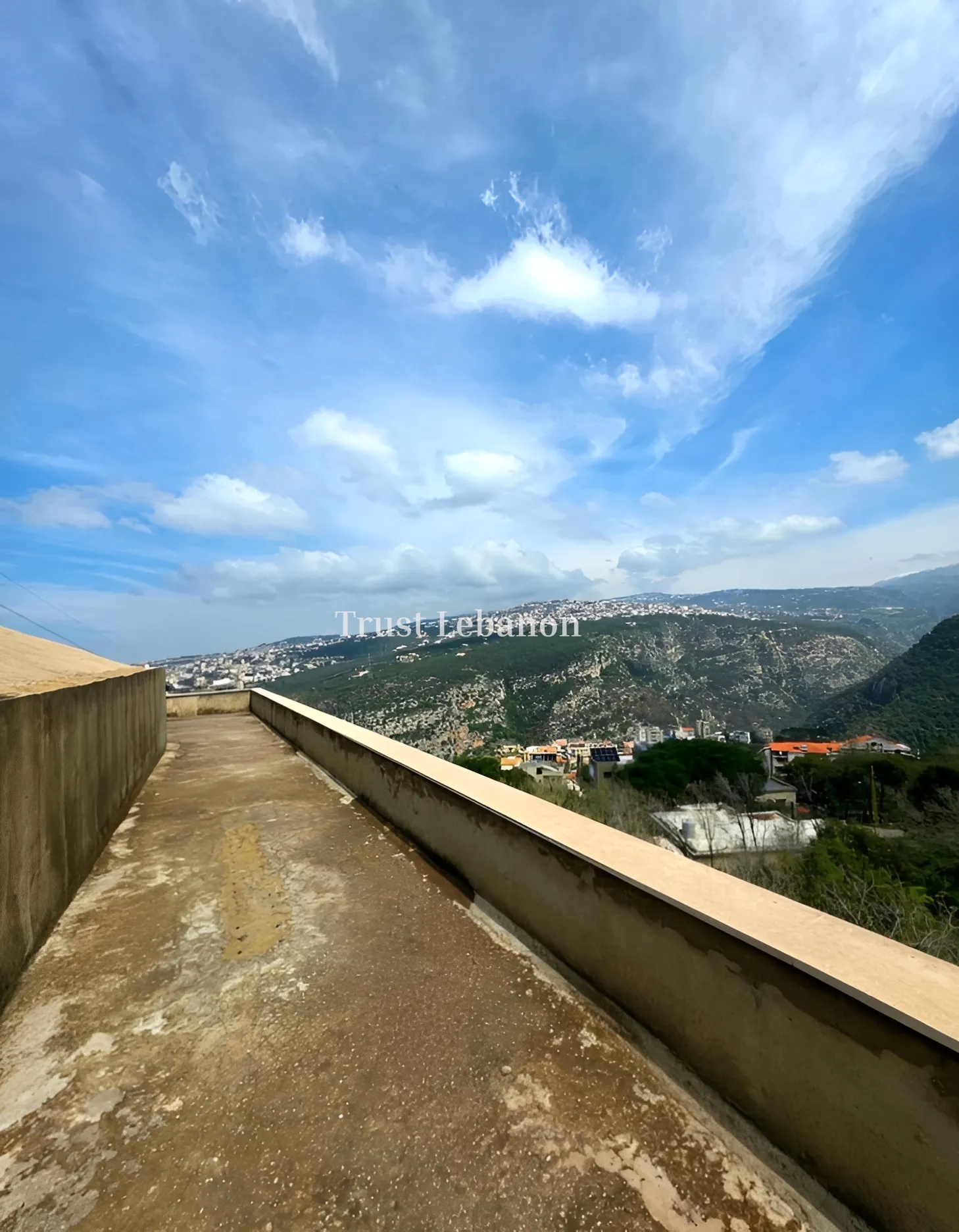 Duplex for sale in Qornet El Hamra, Lebanon - 4 bed, 3 bath