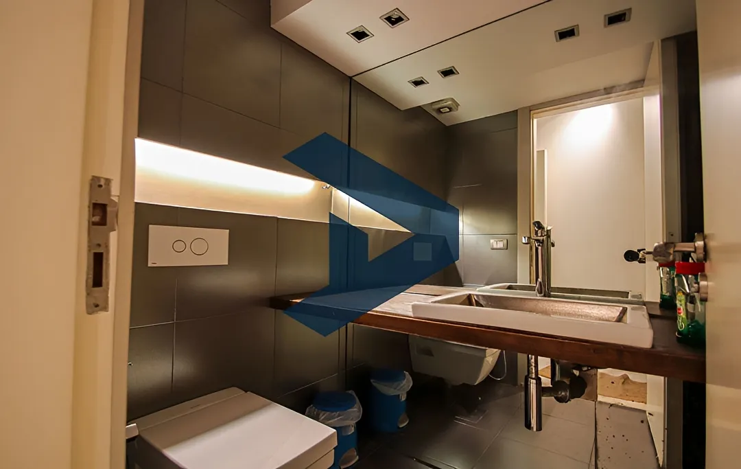 Apartment for rent in Ain Al Mraiseh, Beirut, Lebanon