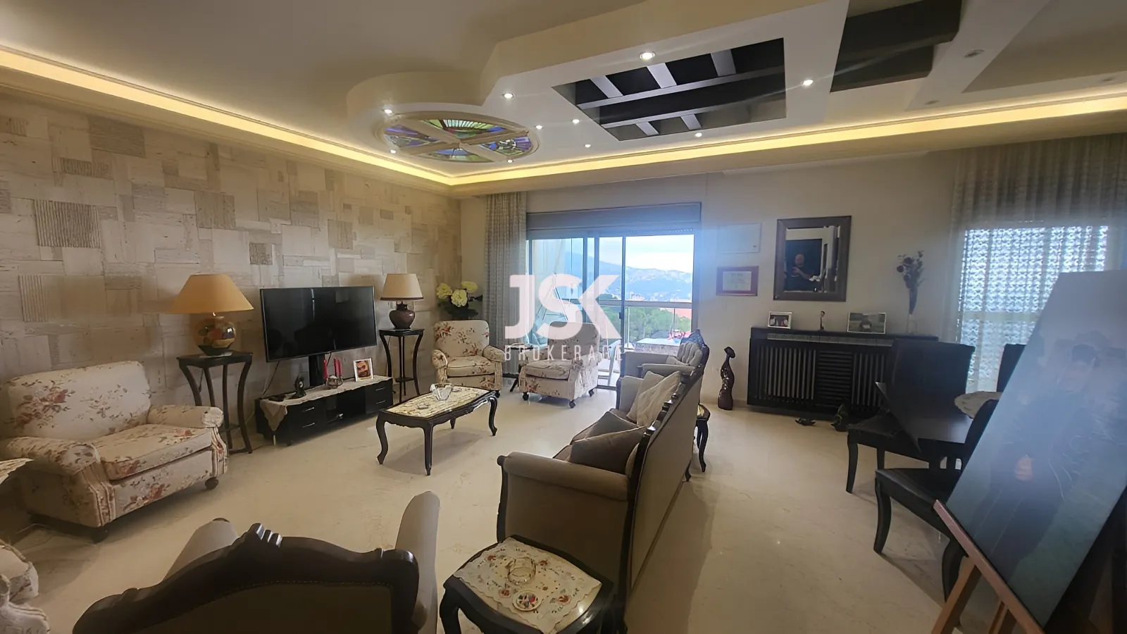Apartment for Sale in Ballouneh