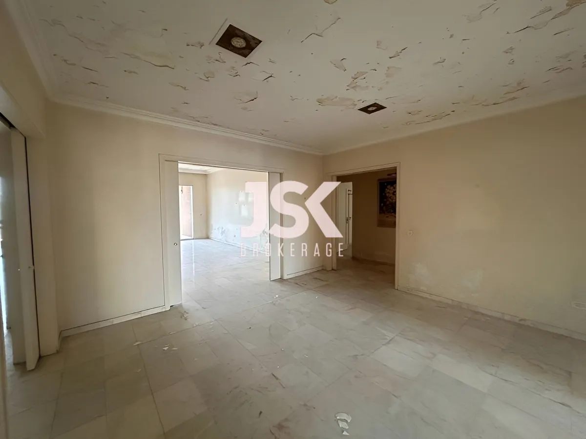 Apartment for Sale in Tallet Khayat, Beirut, Lebanon