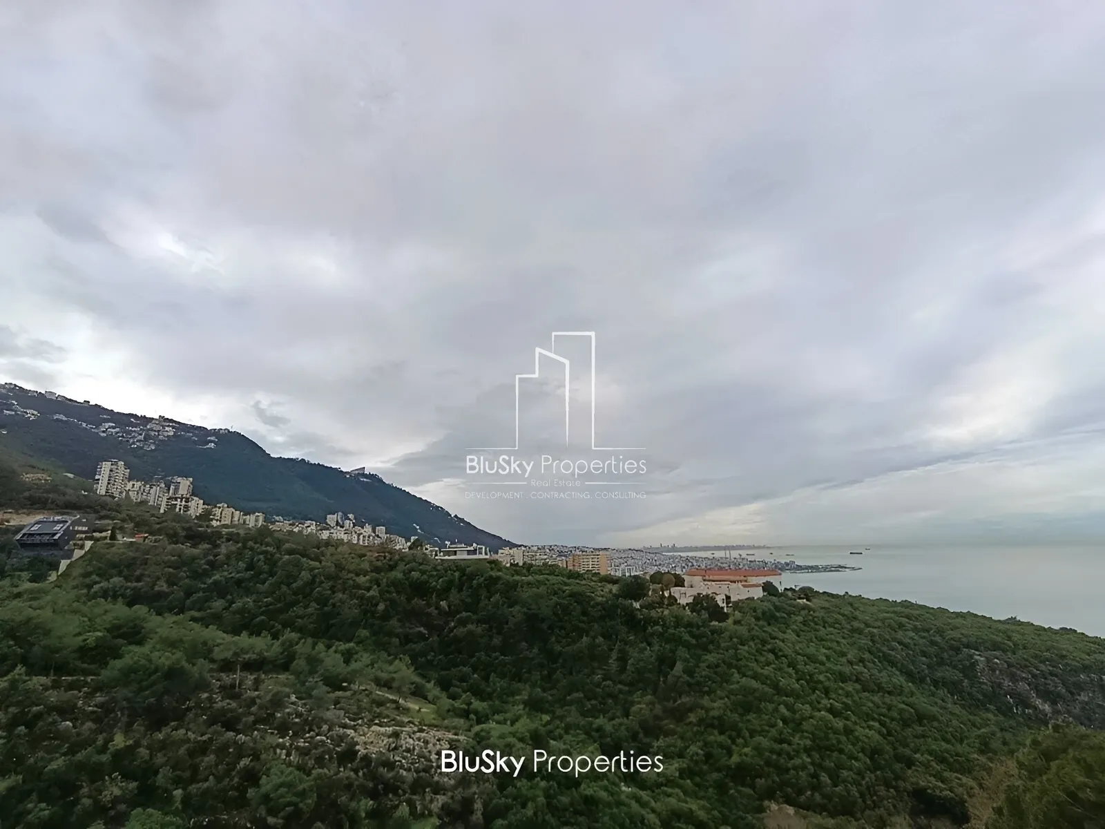 Apartment for Sale in Kfarhbeb - 4 bed, 5 bath