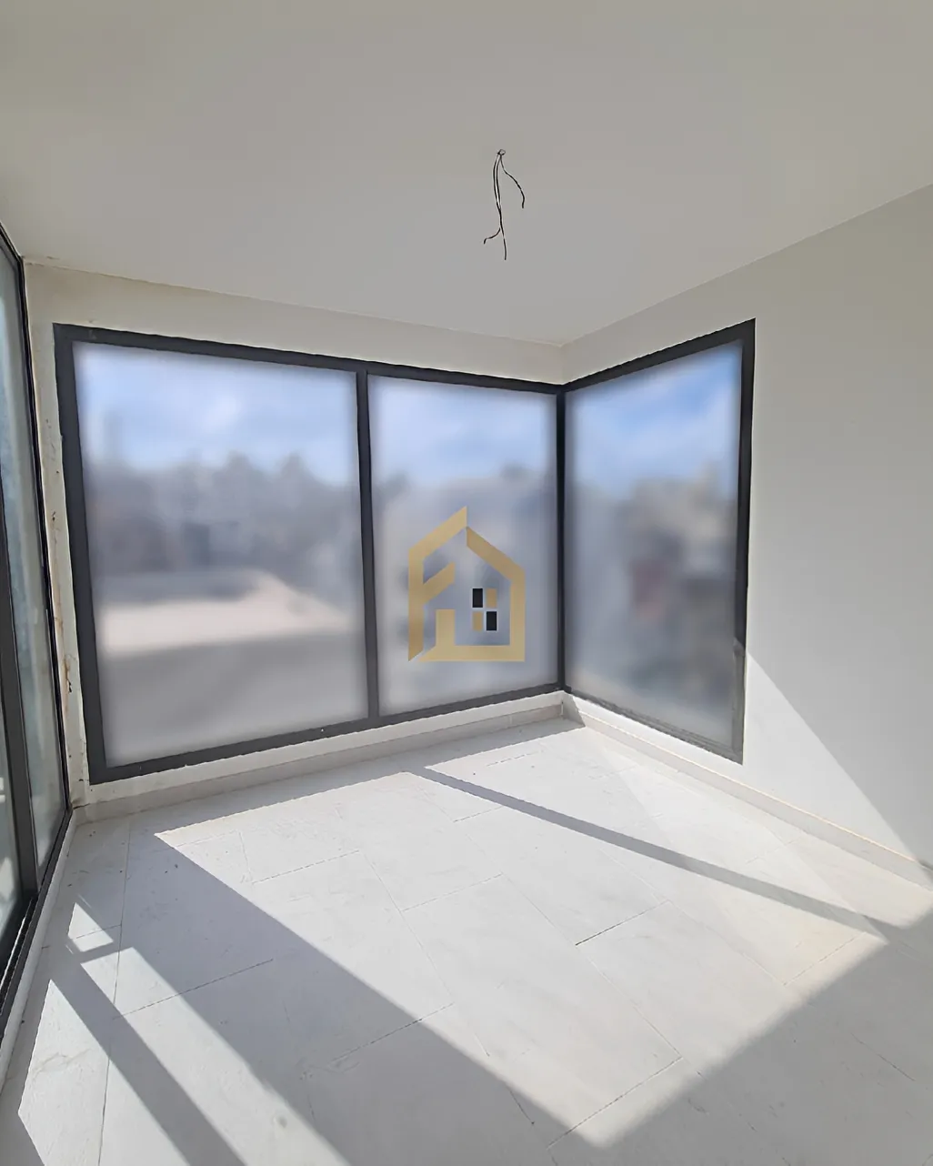 Apartment for sale in Achrafieh, Beirut, Lebanon - 3 bed, 4 bath