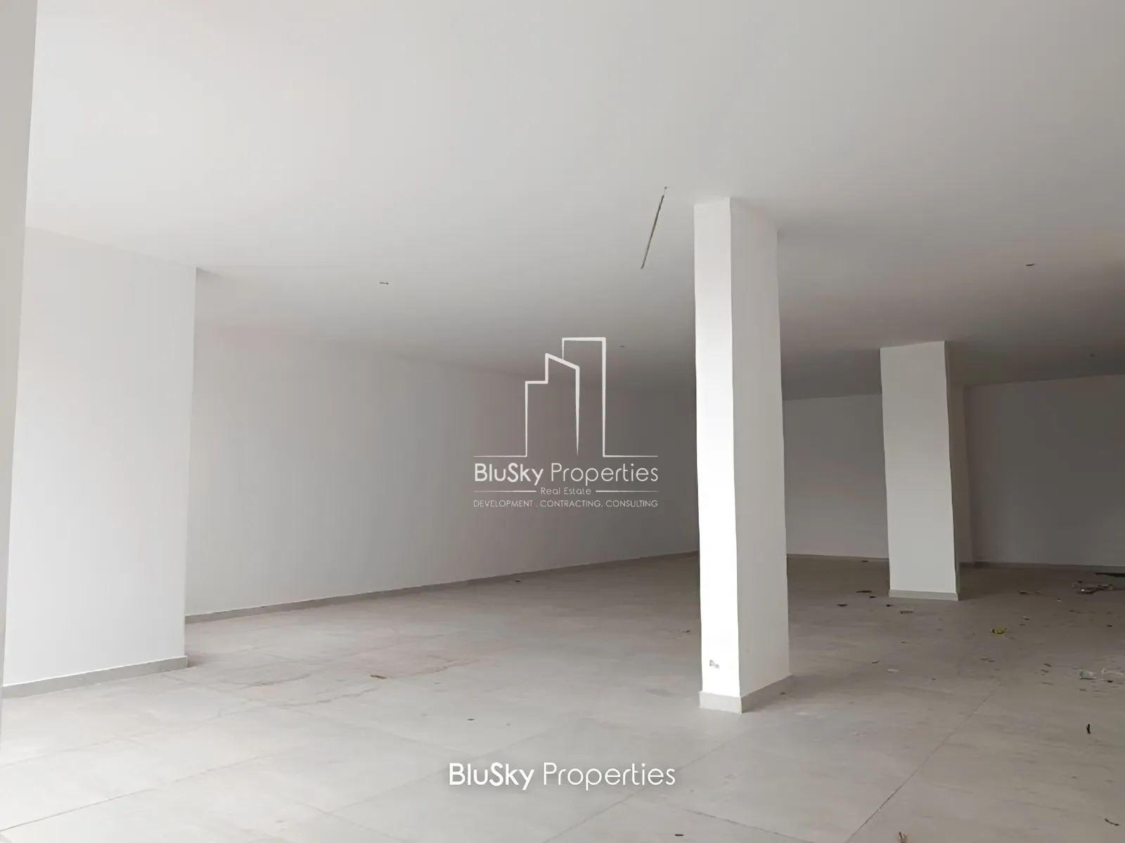 Showroom For Sale in Adma w Dafnah