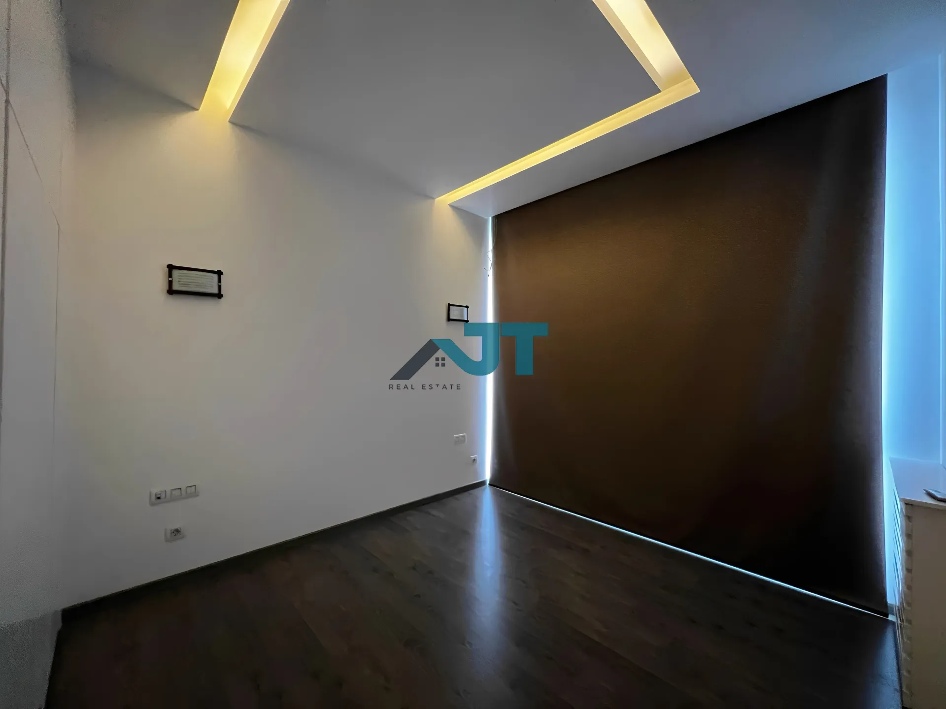 Apartment for Sale in Achrafieh, Sodeco - 3 bed, 2 bath