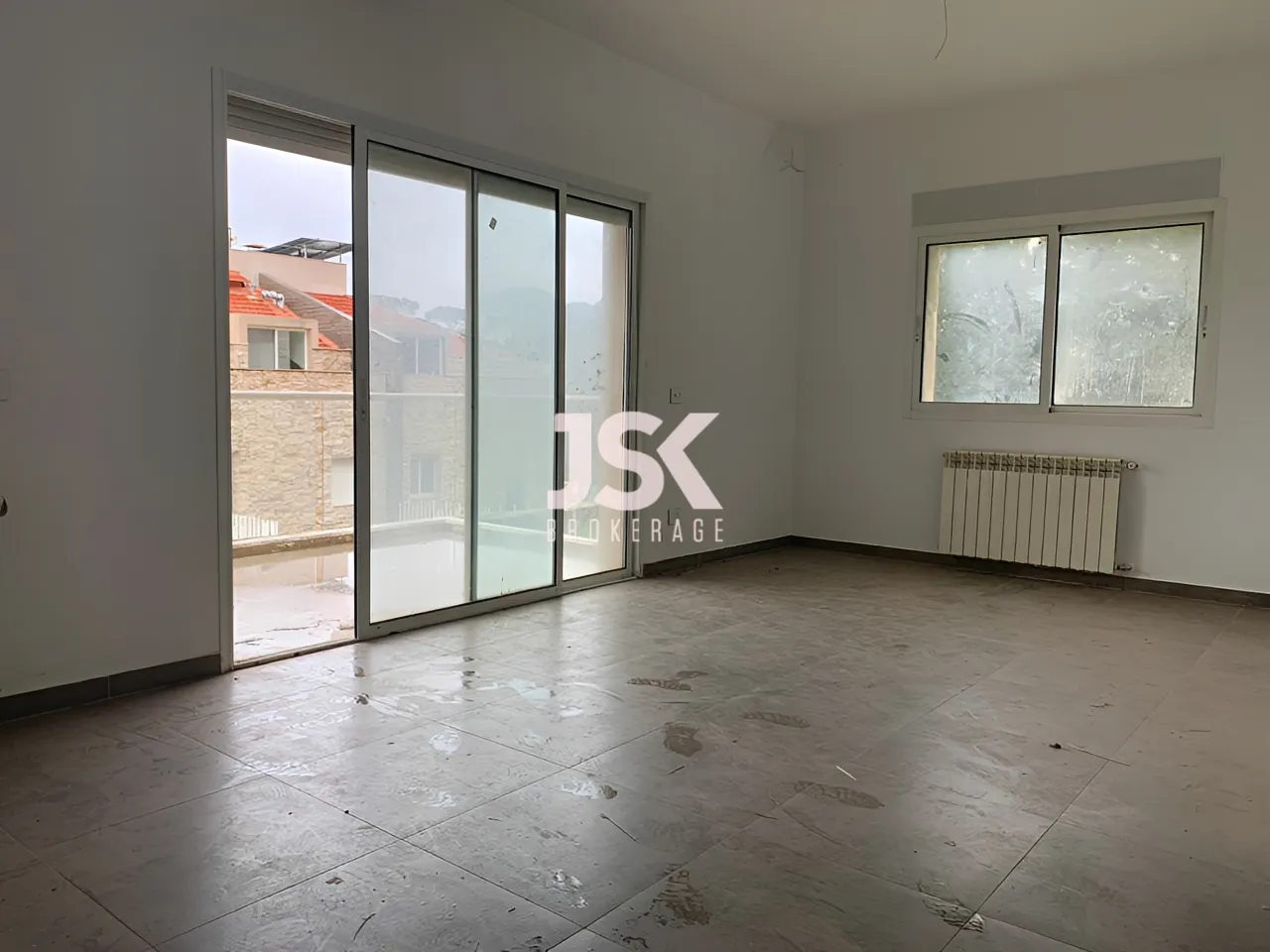 Apartment for Sale in Baabdat - 2 bed, 3 bath