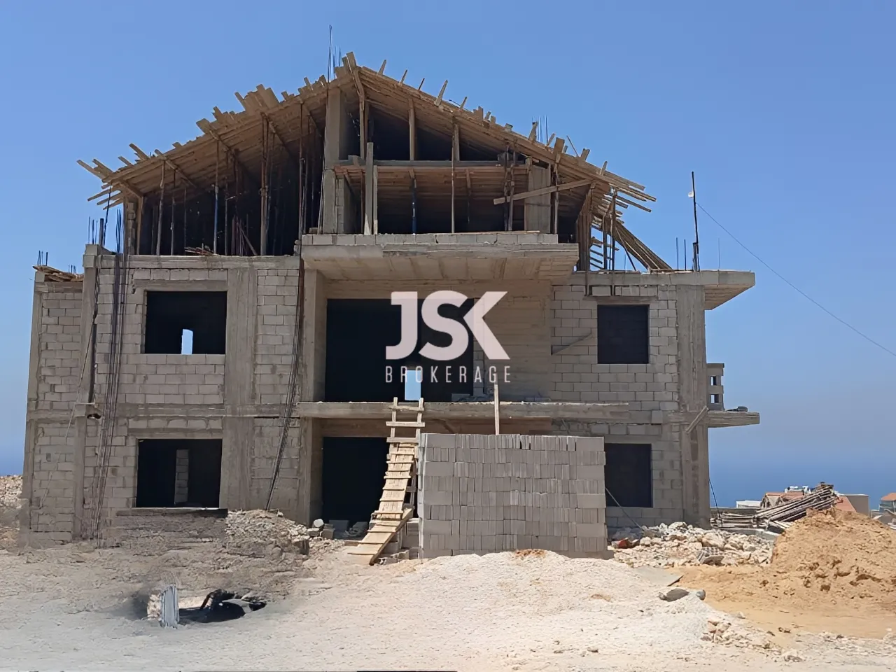 Apartment for Sale in Halat
