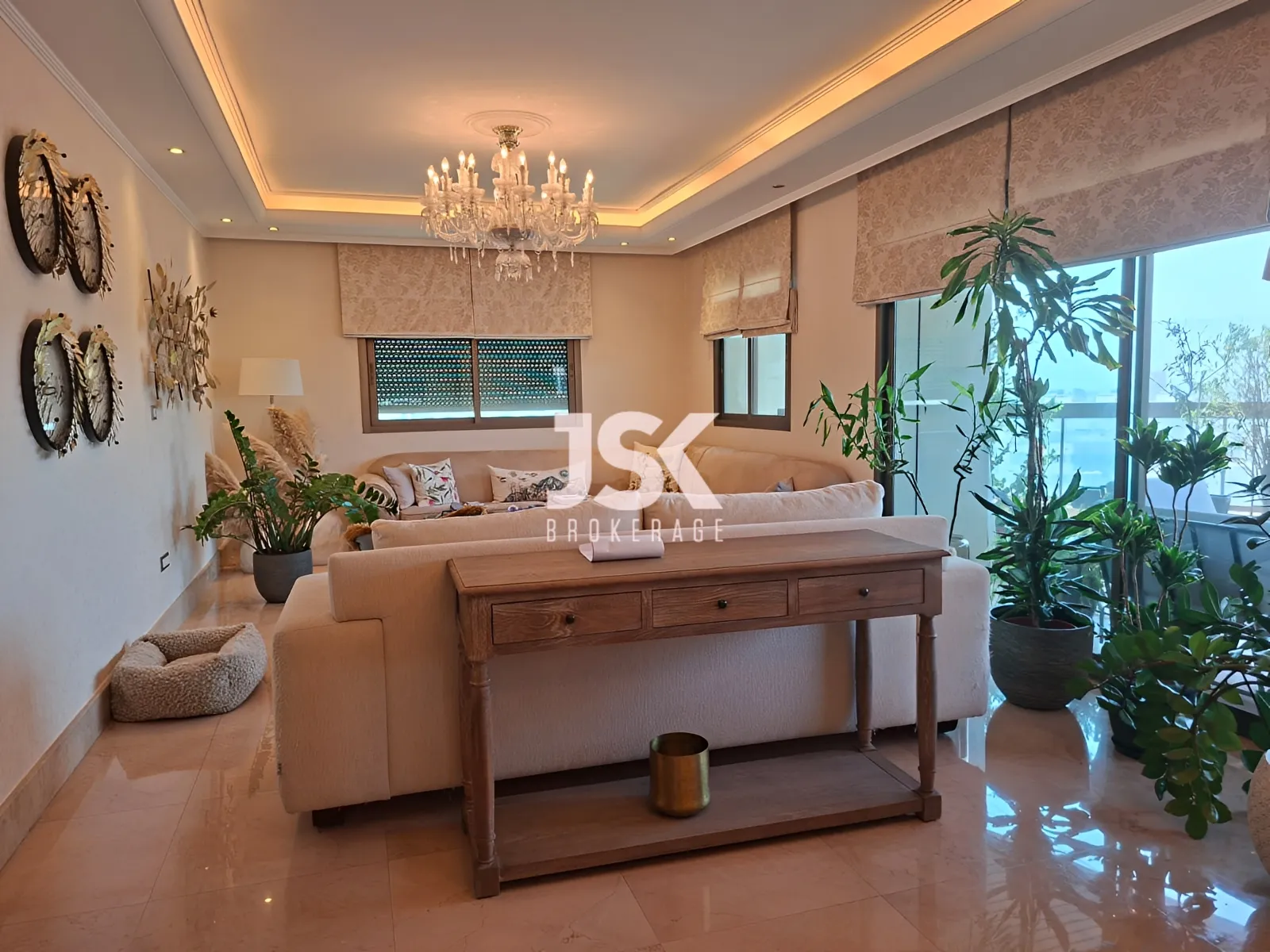 Apartment for Sale in Ras Beirut - 3 bed