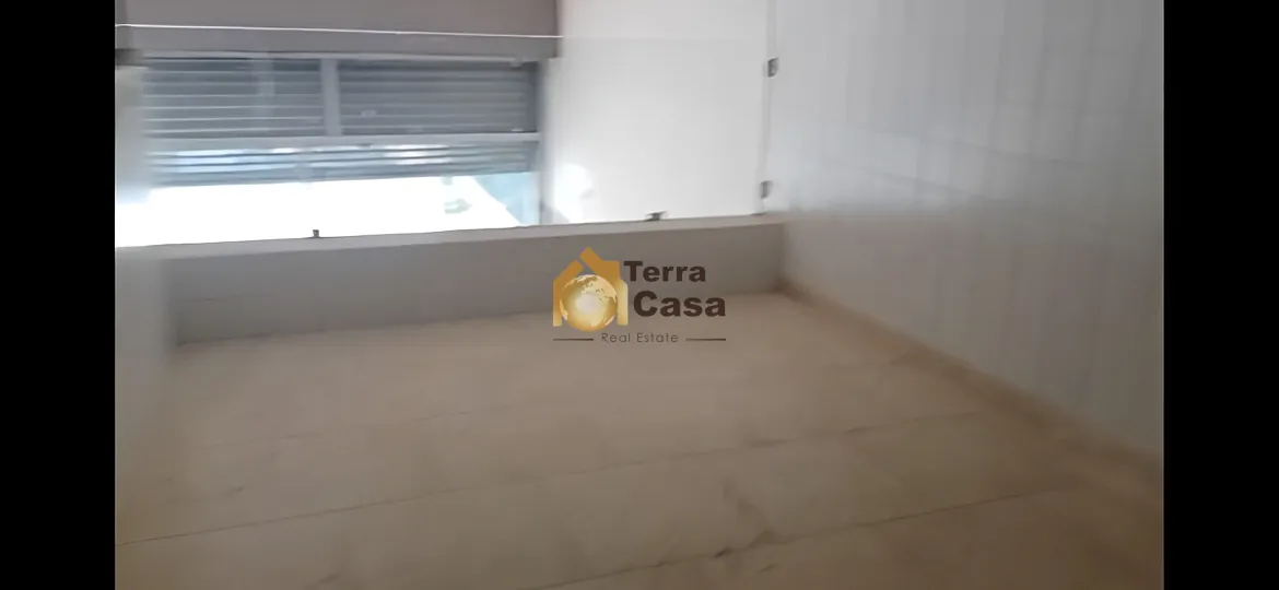 Shop for Rent in Maalaka