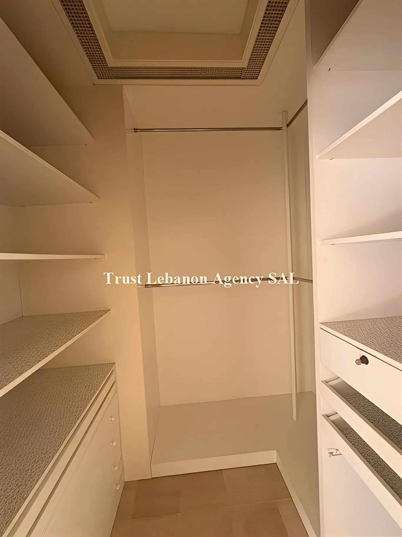 Apartment for Rent in Achrafieh Sursock