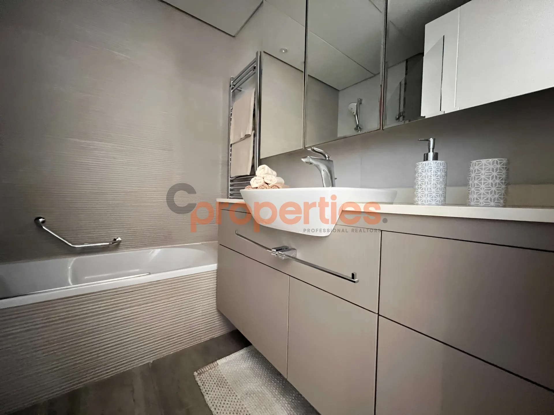 Apartment for Rent in Hamra