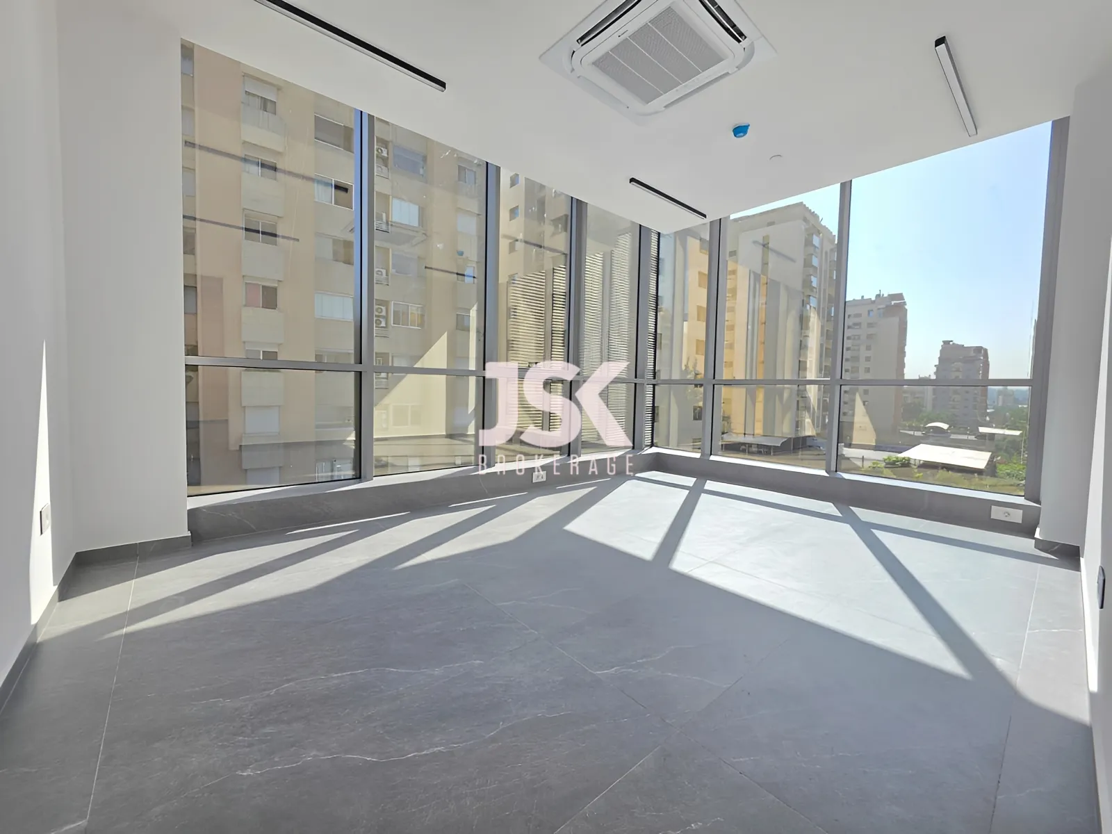 Office for Rent in Horch Tabet