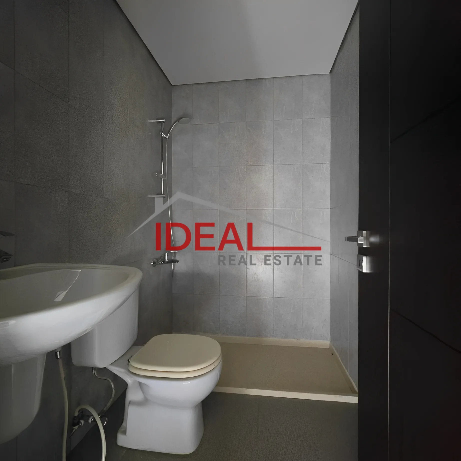 Office for Rent in Forn El Chebbak, Lebanon