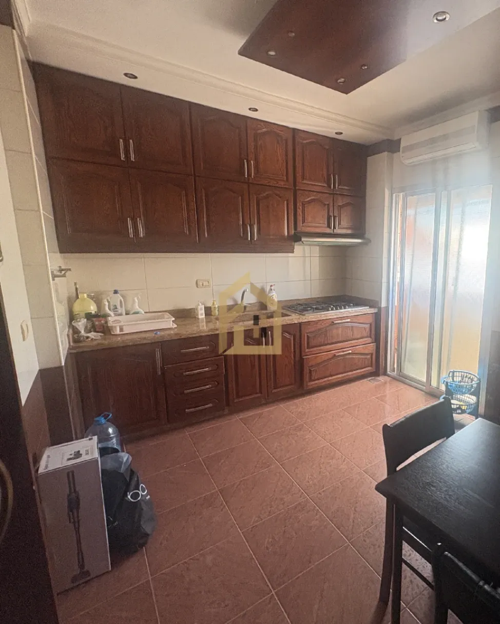 Apartment for sale in Mar Elias refugee camp, Beirut, Lebanon - 3 bed, 2 bath
