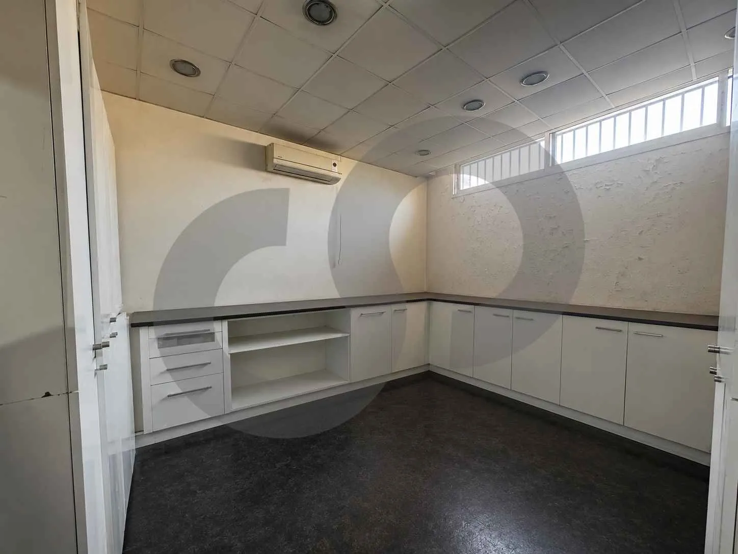 Warehouse for sale in Hazmieh