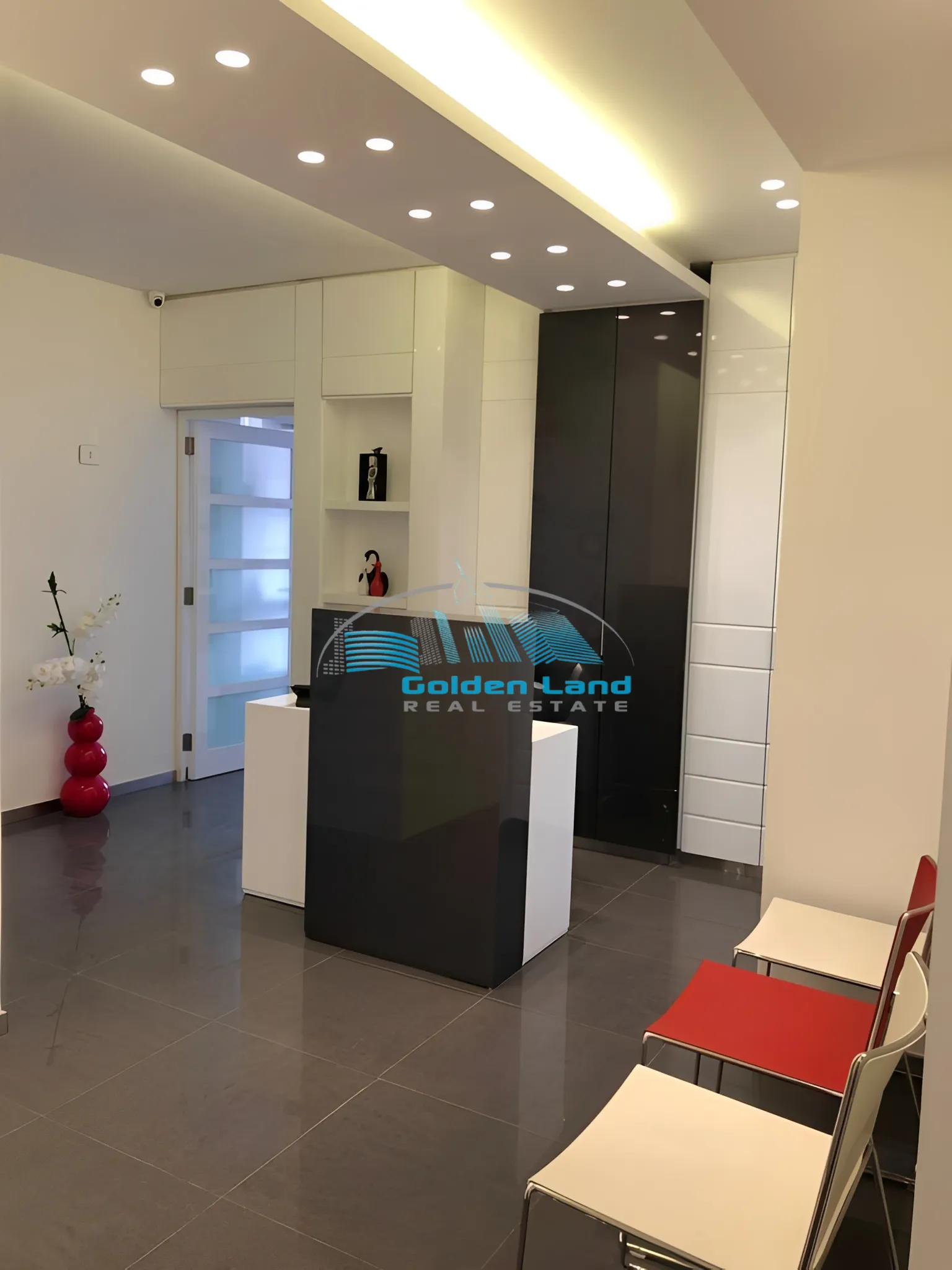 Office for Sale in Sin El Fil