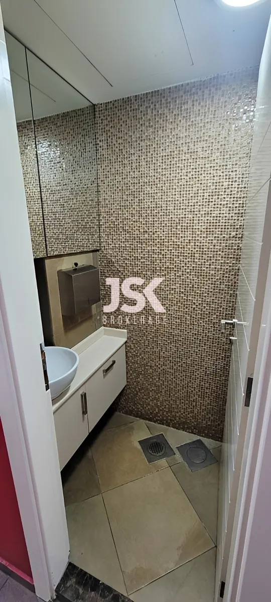 Office for rent in Sin El Fil