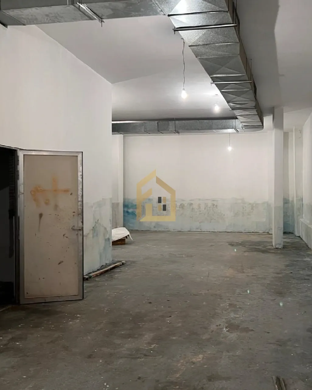 Warehouse for rent in Dekwaneh, Lebanon