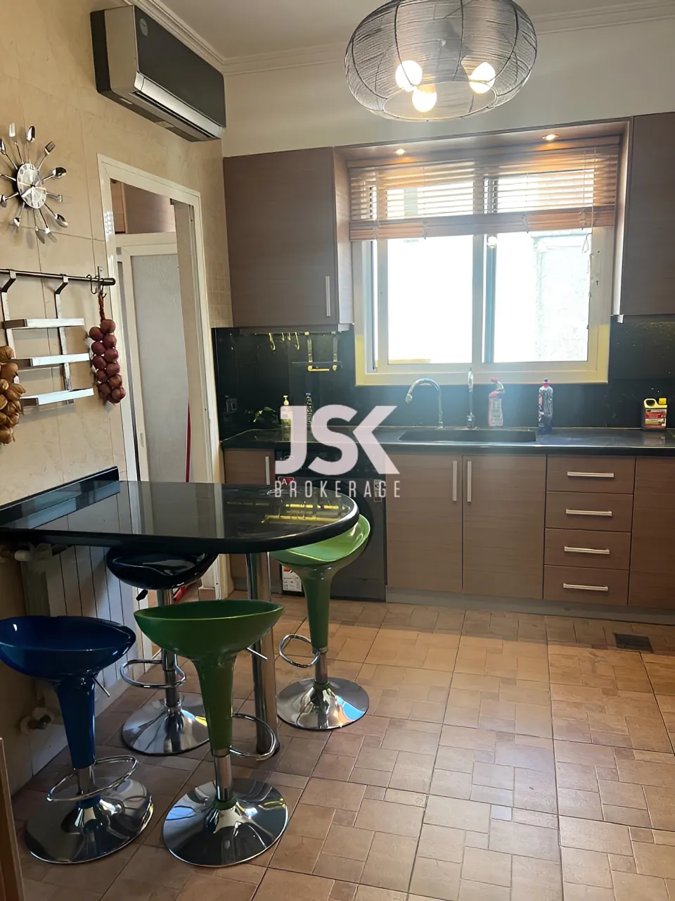 Office for Rent in Dekwaneh