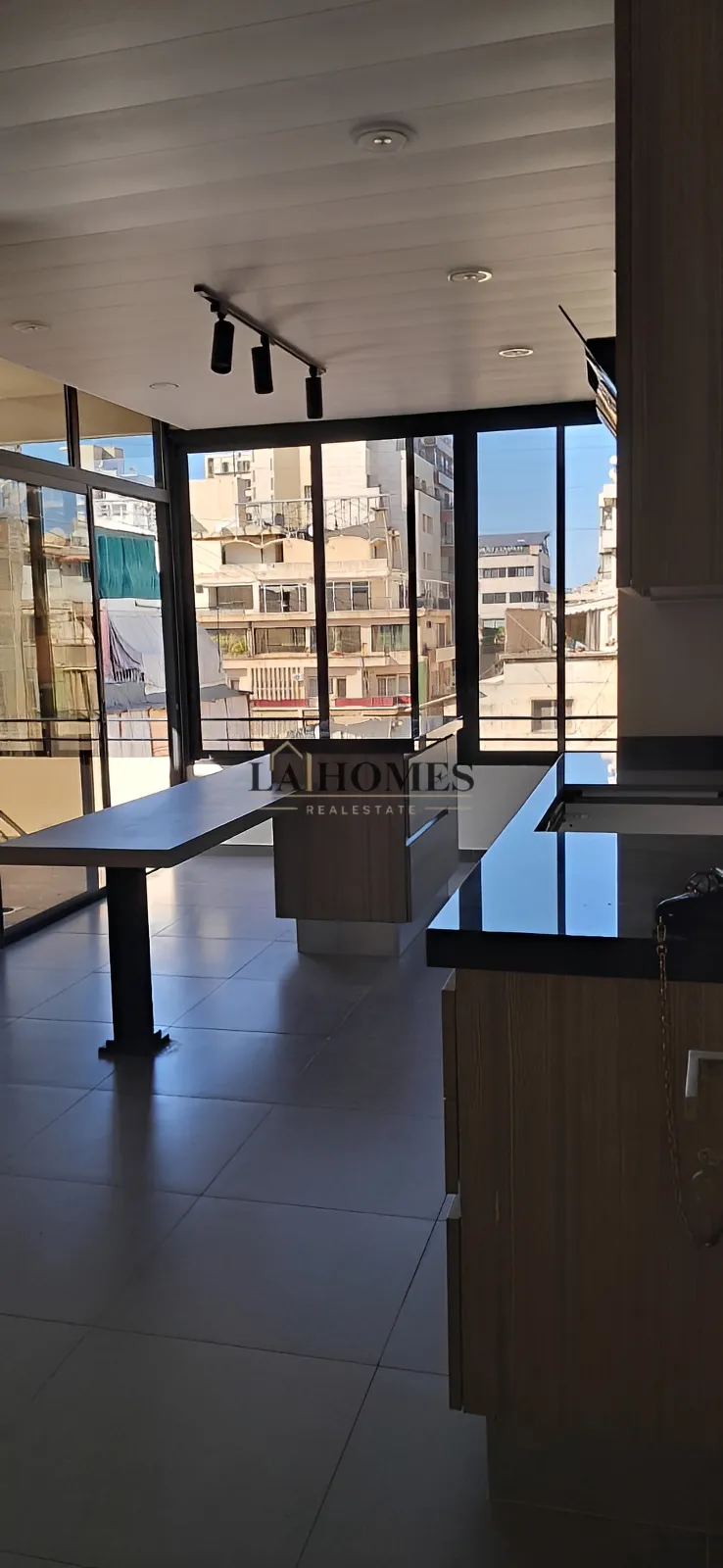 Apartment for rent in Hamra, beirut, lebanon - 4 bed, 4.0 bath