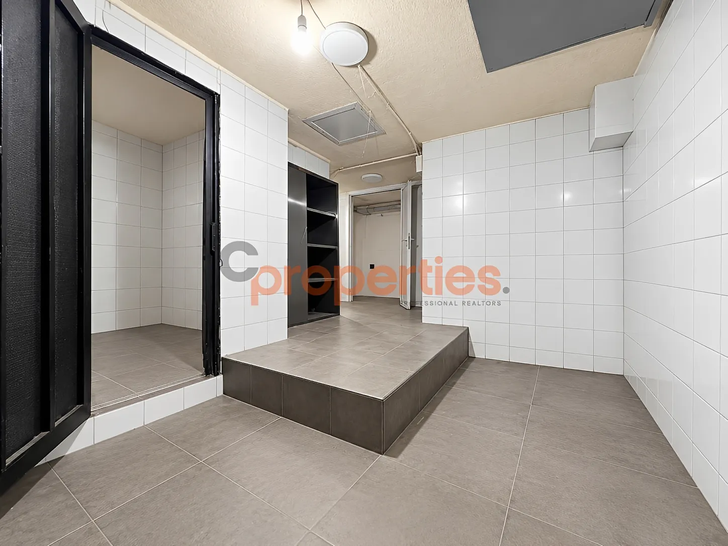 Shop for Rent in Hamra