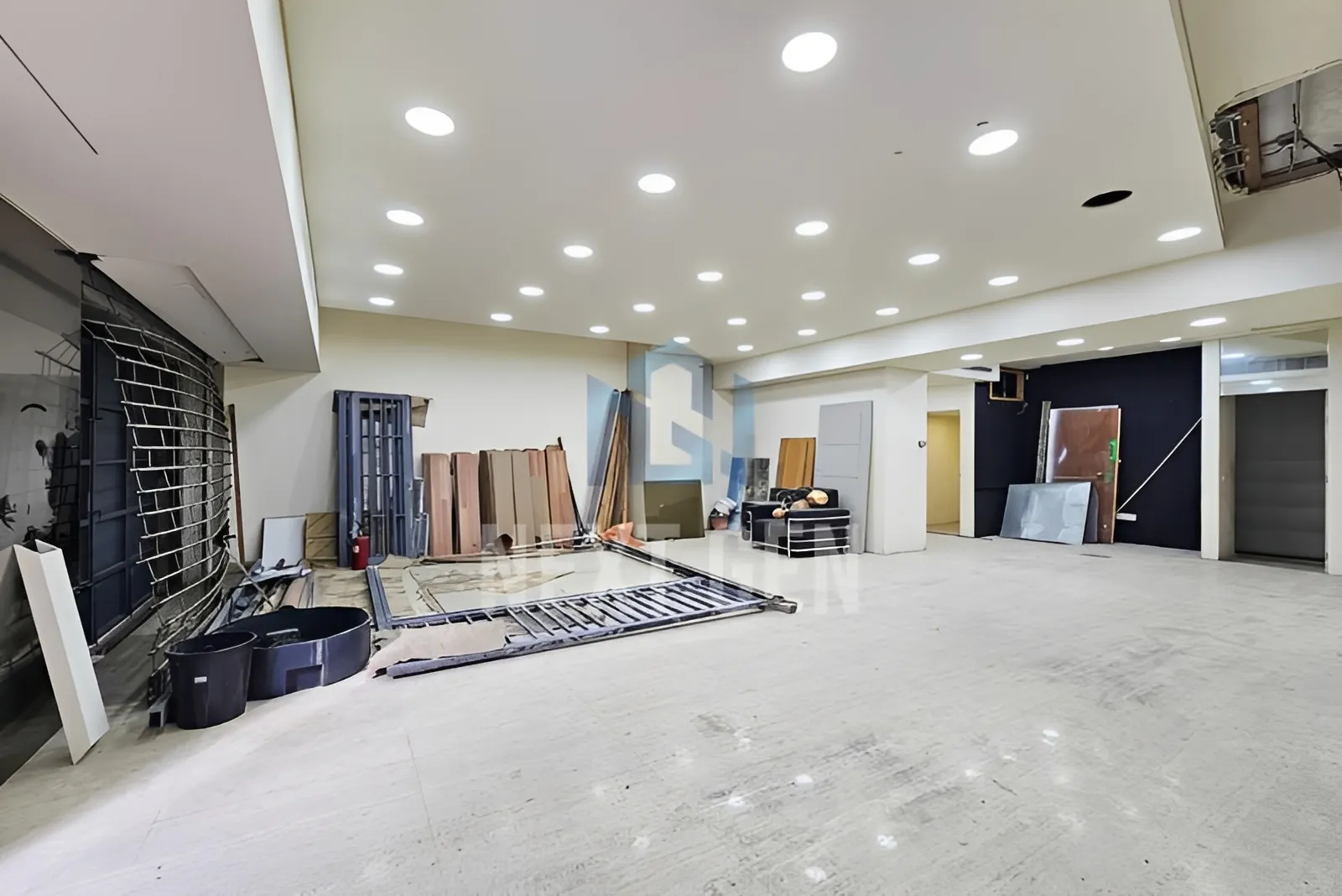 Shop for Rent in Downtown