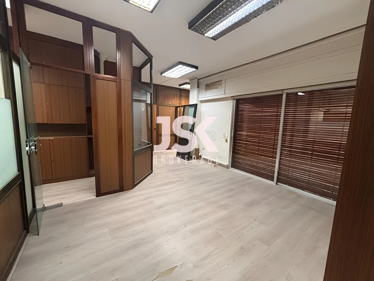 Office for rent in Badaro