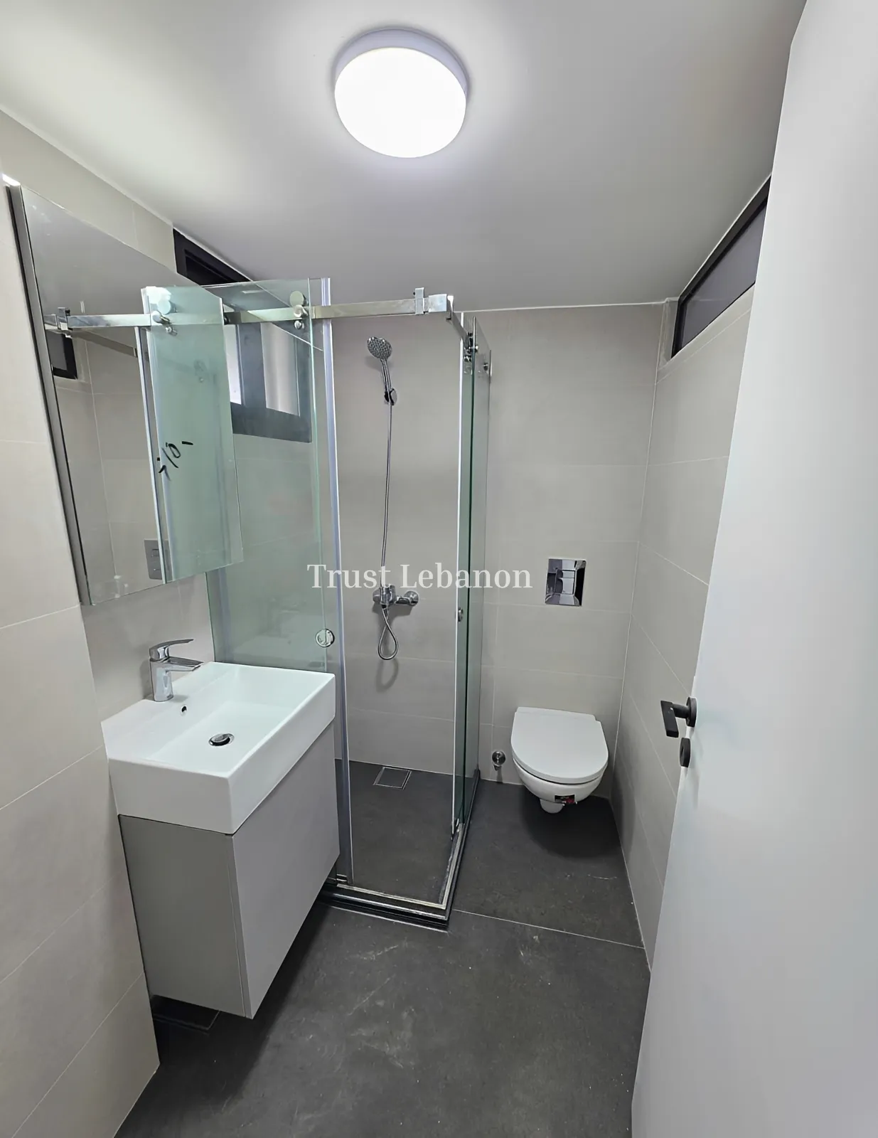 Office for rent in Antelias, Lebanon