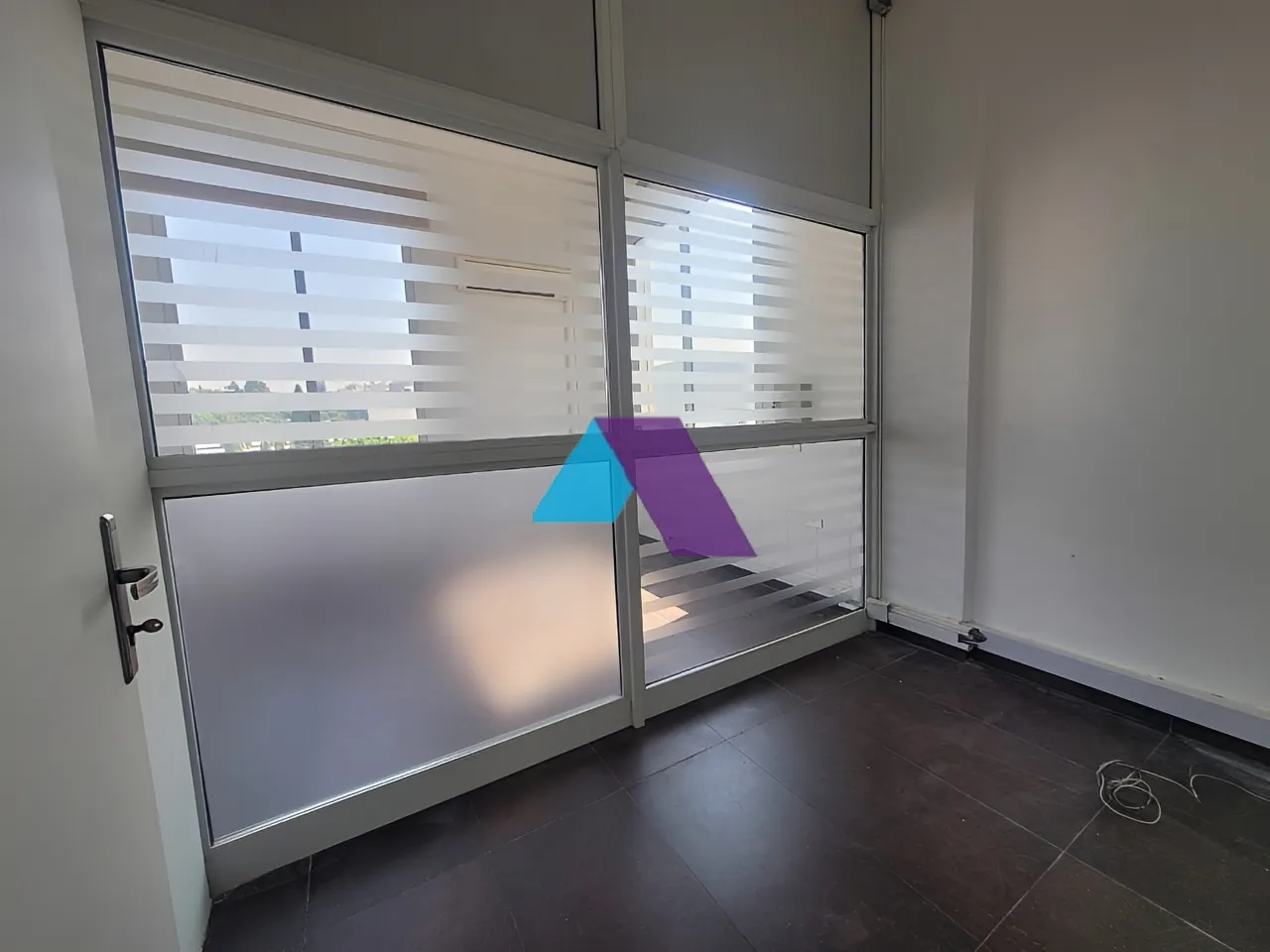 Building for rent in Dbayeh