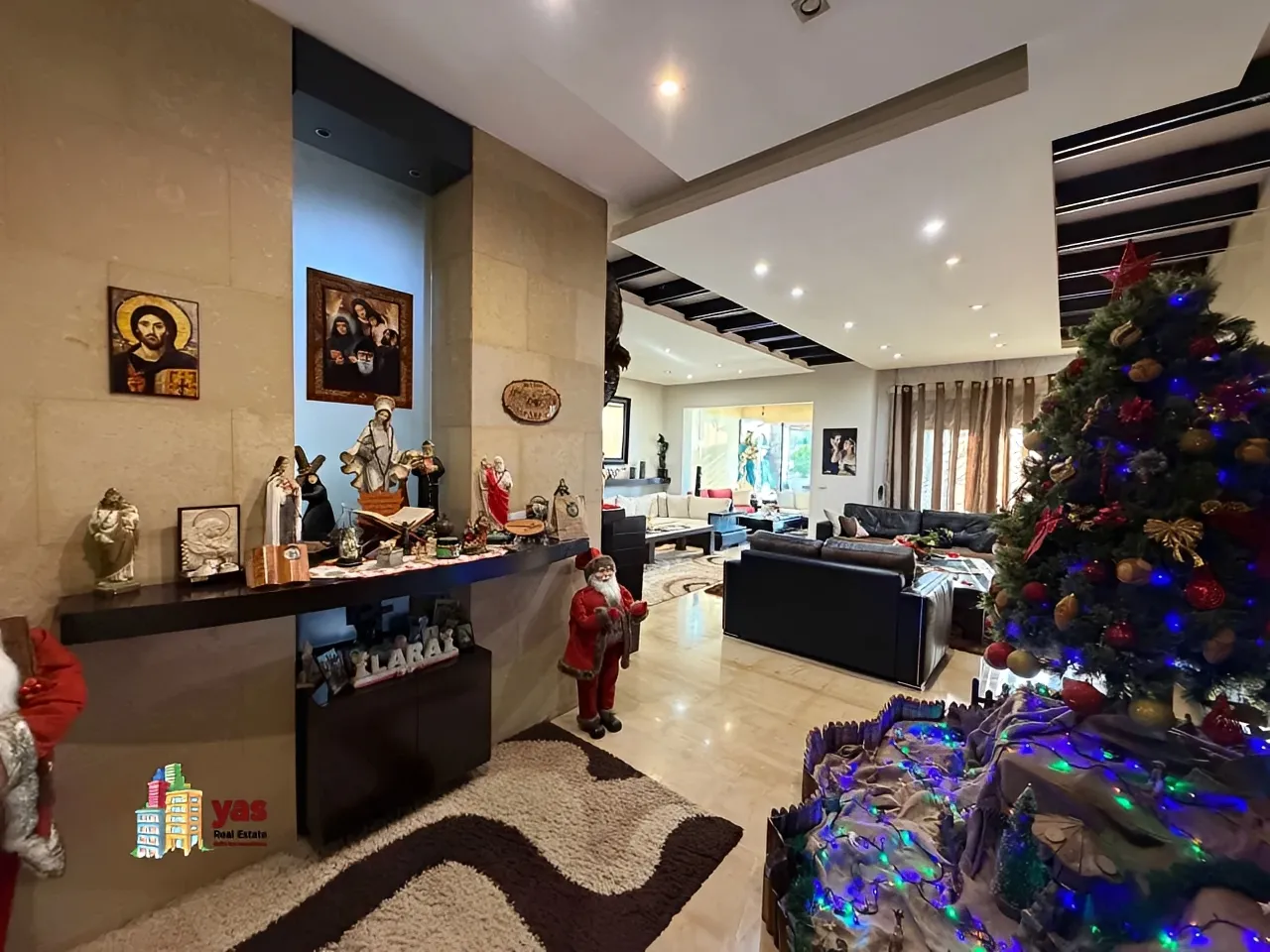 Apartment for Sale in Ballouneh - 3 bed, 4 bath