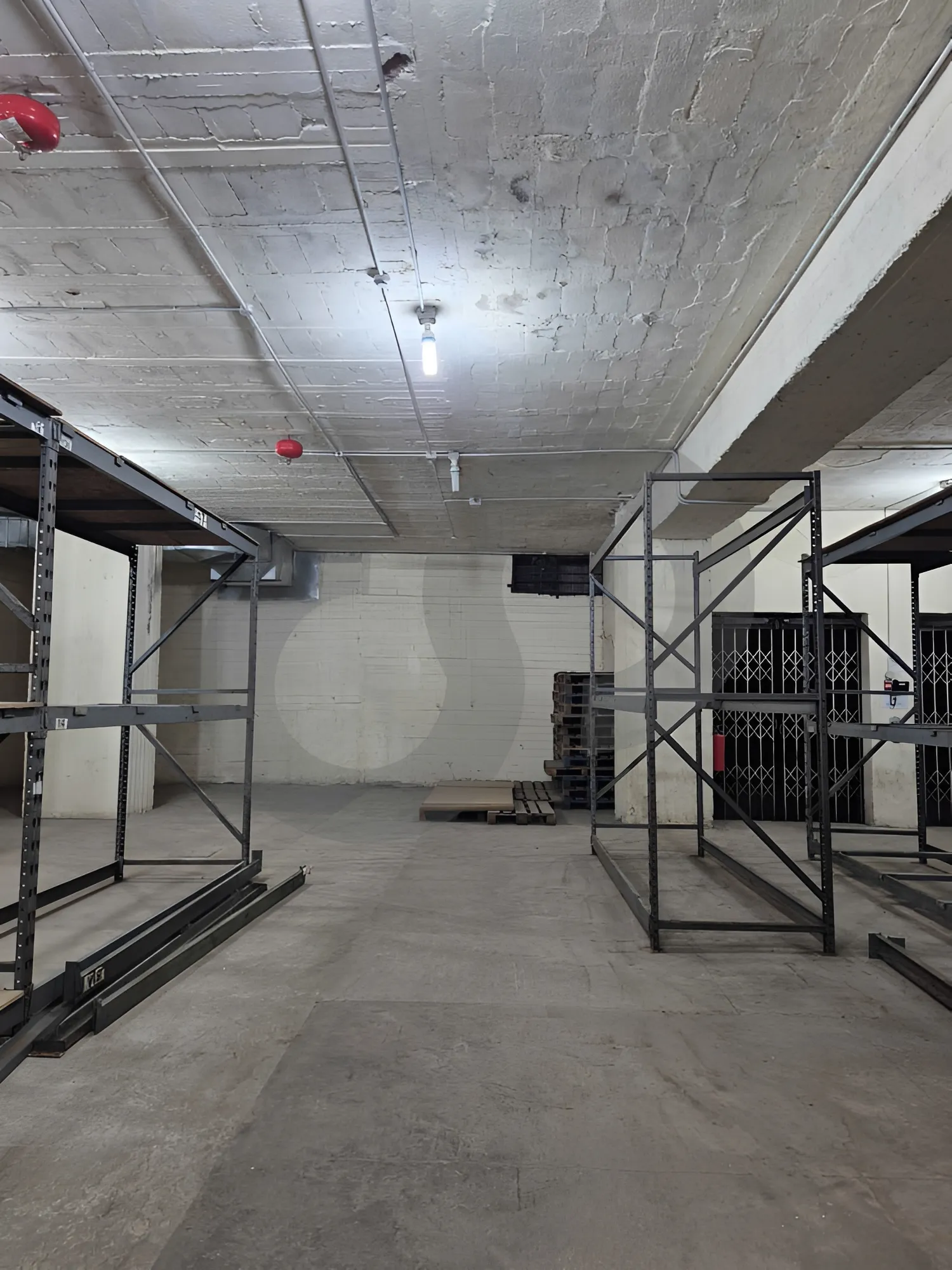 Warehouse for Rent in Jnah