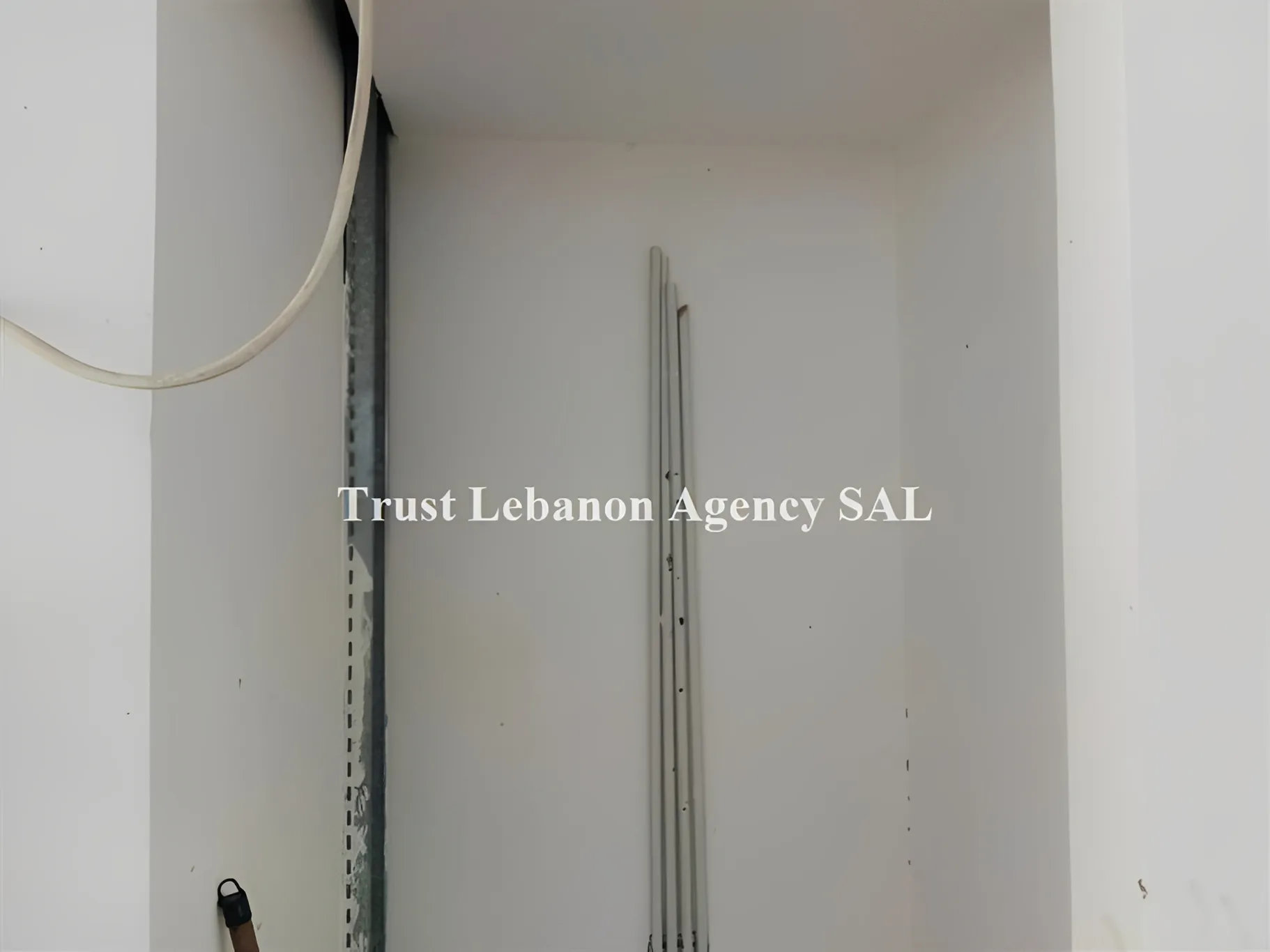 Commercial Property For Rent in Metn, Dawra
