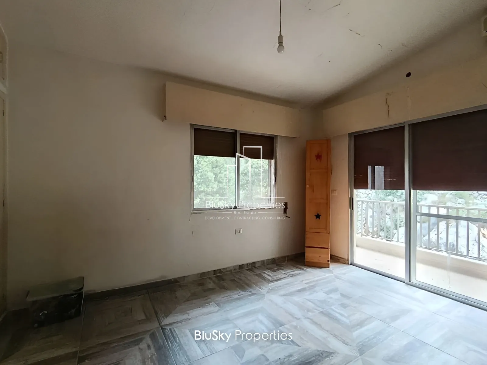 Building for Sale in Kfour
