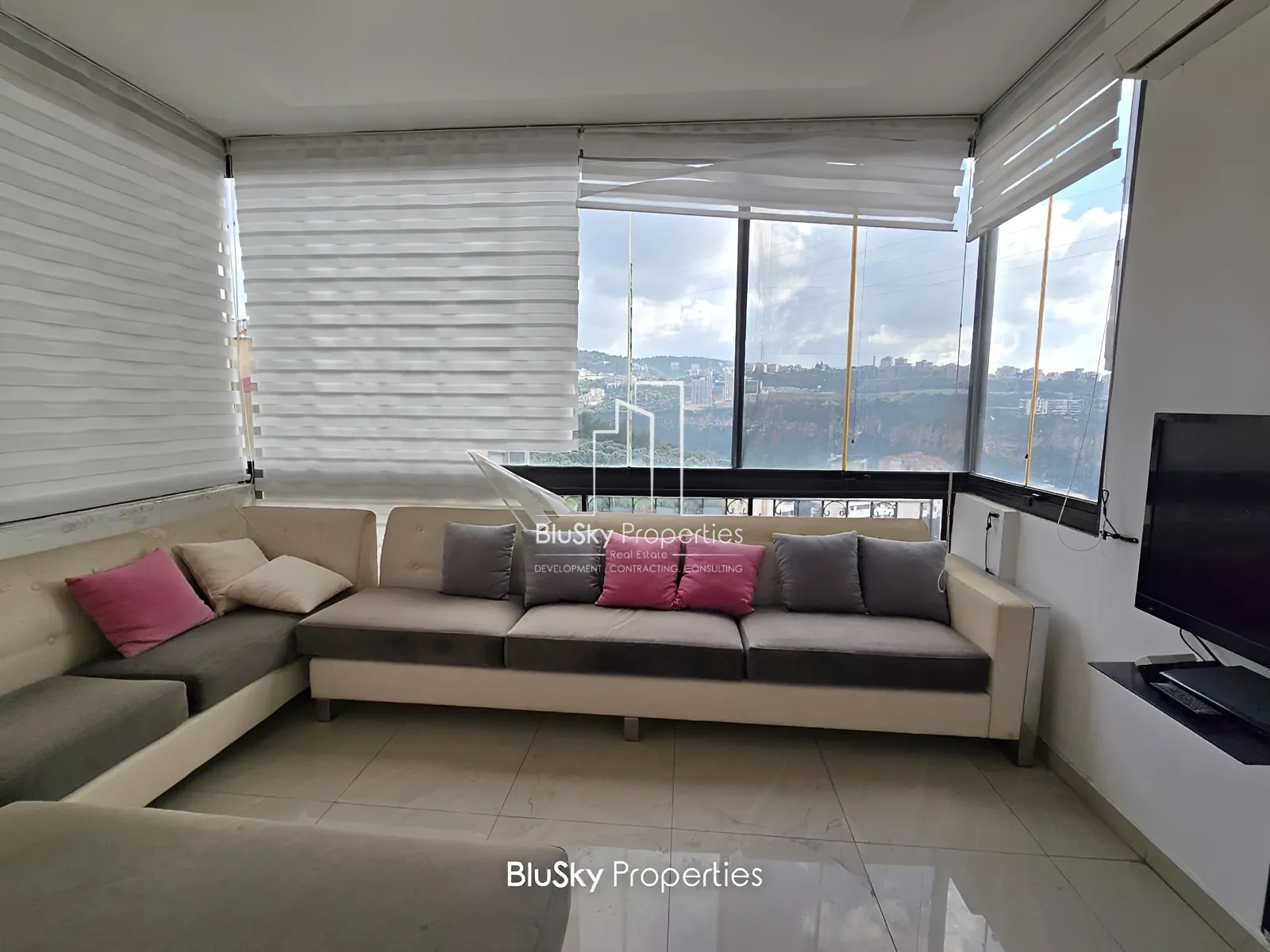 Apartment for Sale in Mansourieh - 3 bed, 4 bath