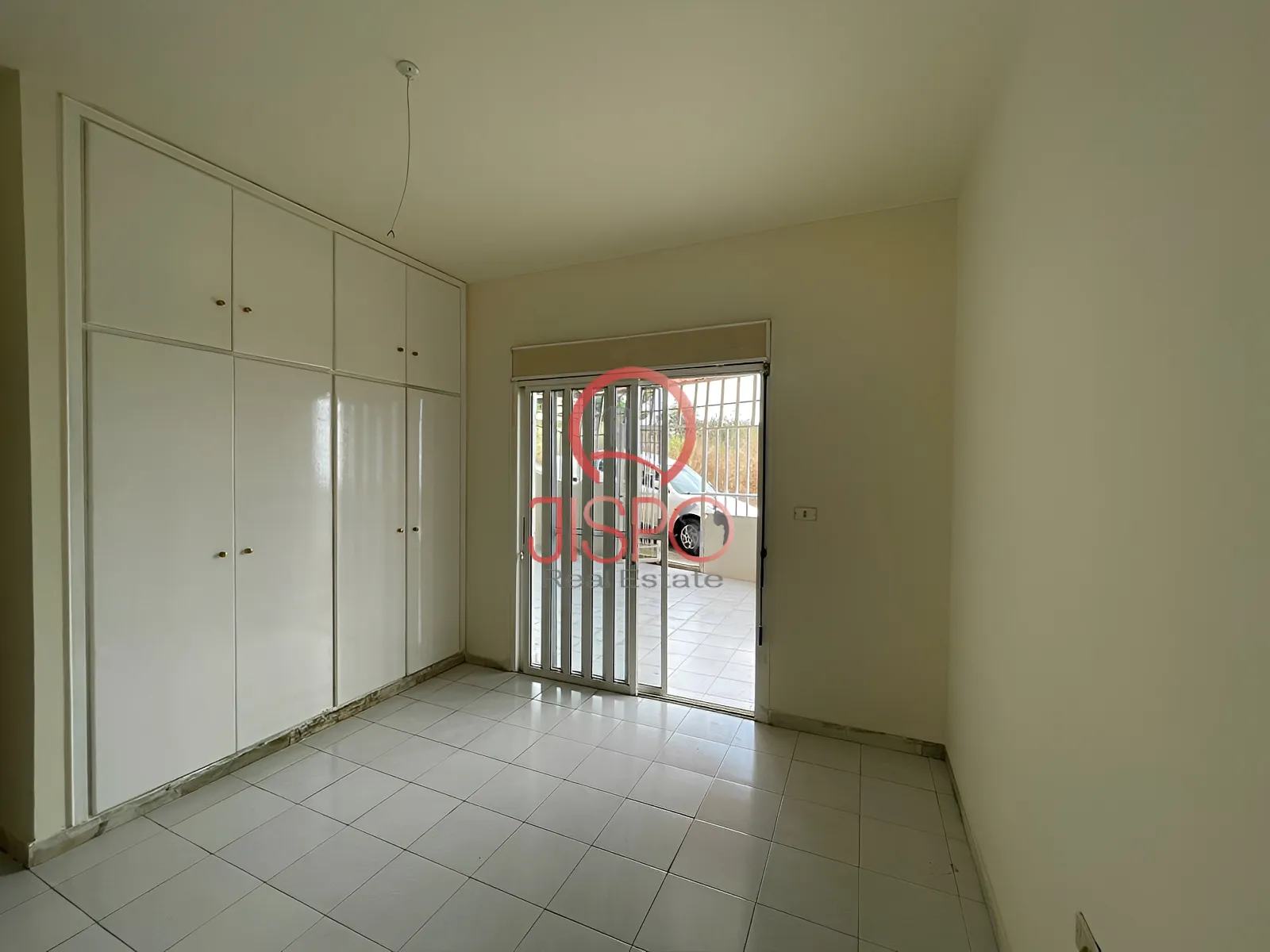 Apartment for Sale in Qornet El Hamra