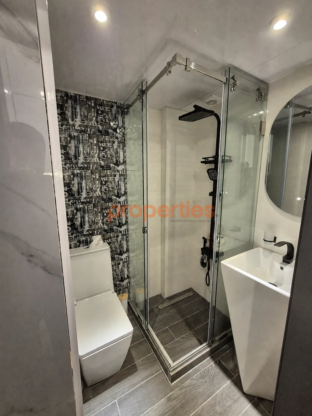 Chalet for Sale in Aamchit